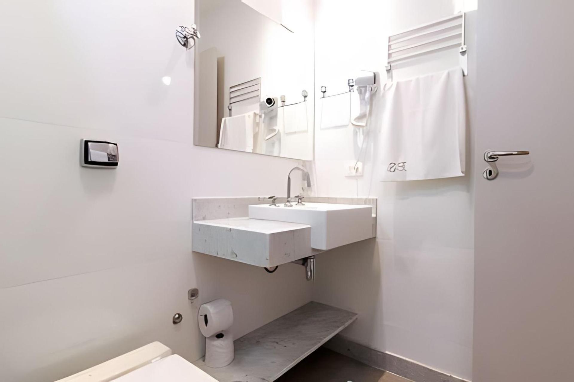Copacabana C/ Lavanderia - 500m Da E Metro Apartment *